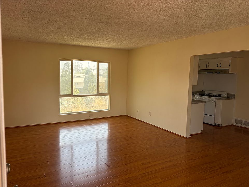 living room, dining area and kitchen