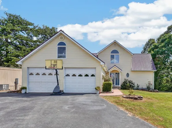 24715 Lakewood Dr, Dawson Springs, KY 42408