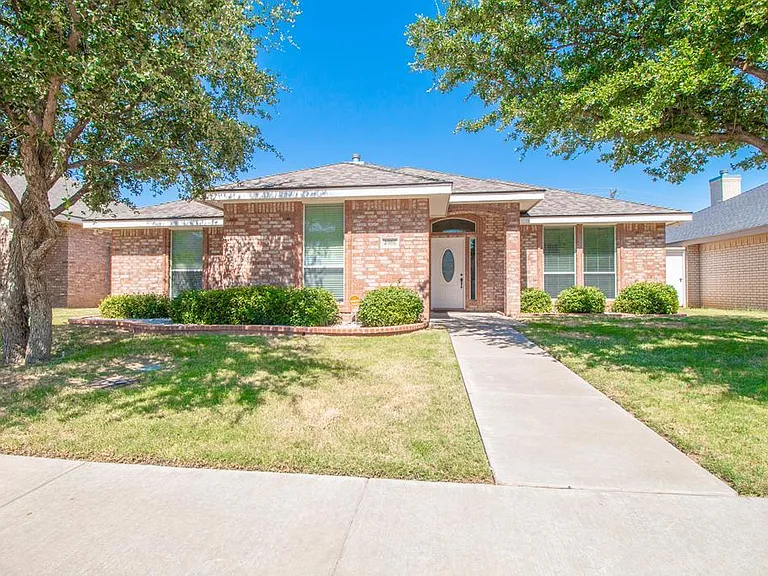 4906 Quartz Ln — Photo 1