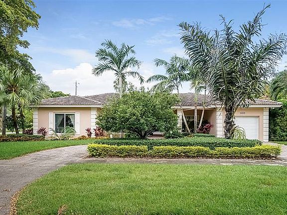 3rd image of 1800 Miami Ave
