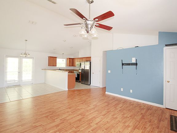 2nd image of 33 Paulette Dr