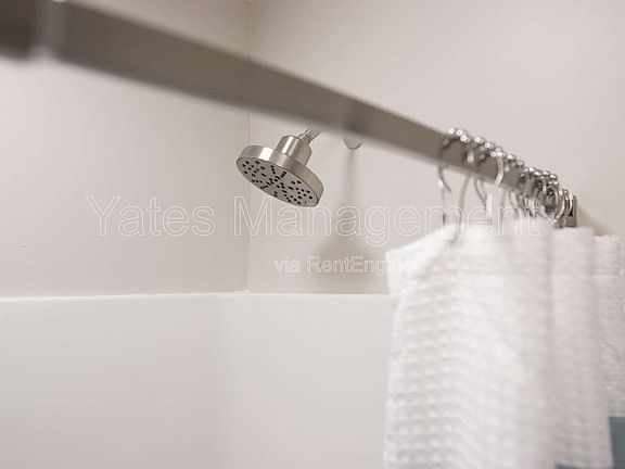 5th image of 411 W McPherson Ave APT 303