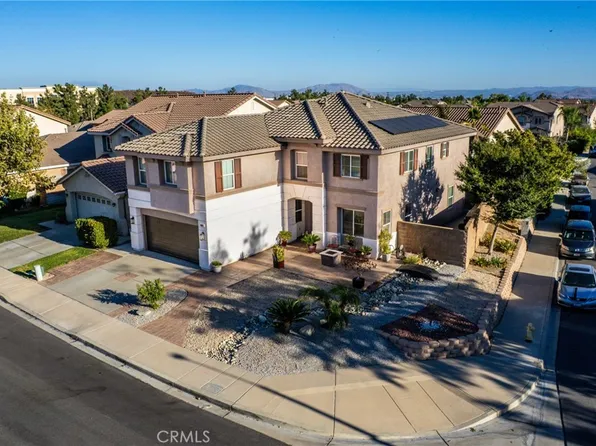 16825 Maidstone Ln, Fontana, CA 92336