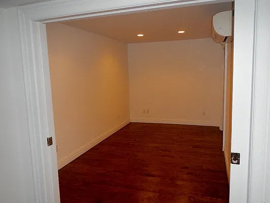 Rented by Solil Management | media 5