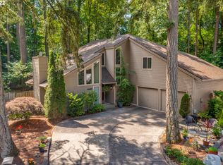 17287 SW Oakenshield Ct, Durham, OR 97224