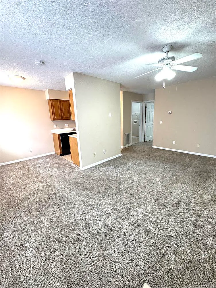 605 Old Creal Spring — Photo 1