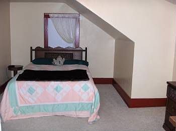 2nd image of 500 Curry Ave