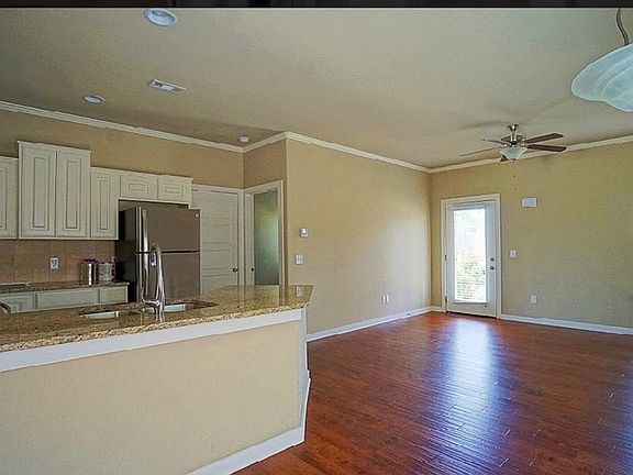 4th image of 2304 Juniper