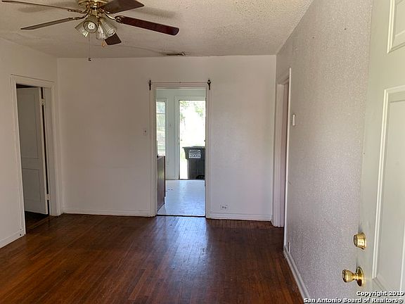 2nd image of 2347 Burnet St