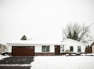 217 Parkview Dr, Burlington, WI 53105