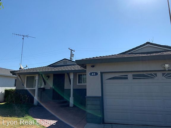 2nd image of 40 Mariposa St