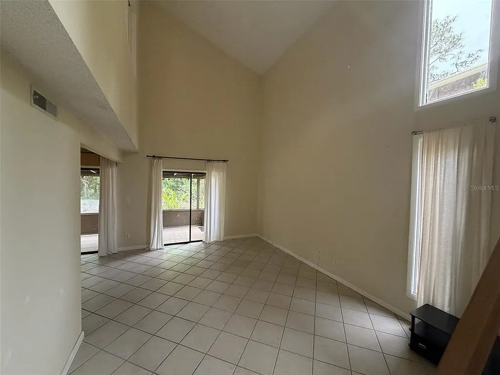Photo 2 of 18 - 4836 Pebble Beach Dr #B - Orlando, FL Building Photo - 4836 Pebble Beach Dr #B