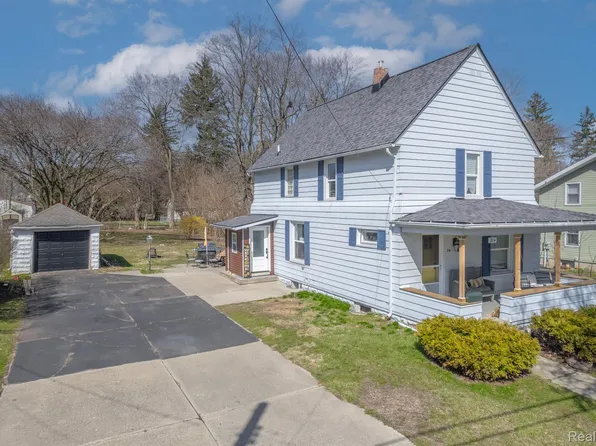 214 Terrace St, Flushing, MI 48433