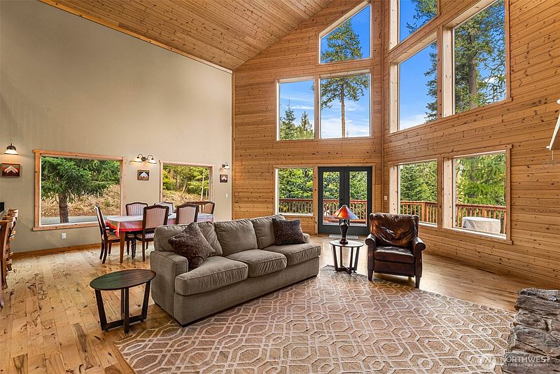 5th image of 6725 Forest Ridge Drive
