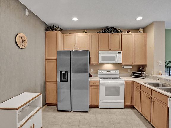 3rd image of 8055 BELLAGIO Lane
