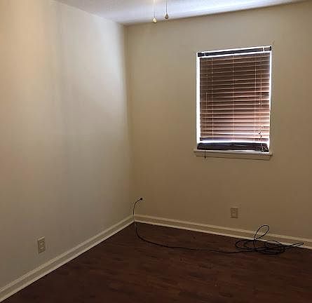 3rd image of 2707 Belmoor Dr