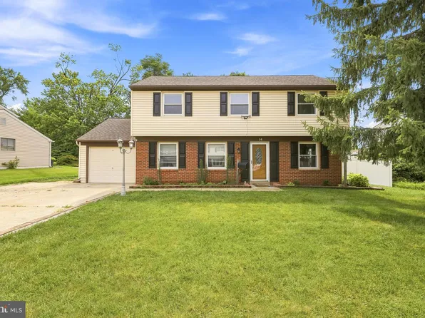 14 Buttonwood Rd, Stratford, NJ 08084