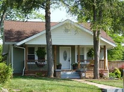 1st image of 1023 Atlantic Ave