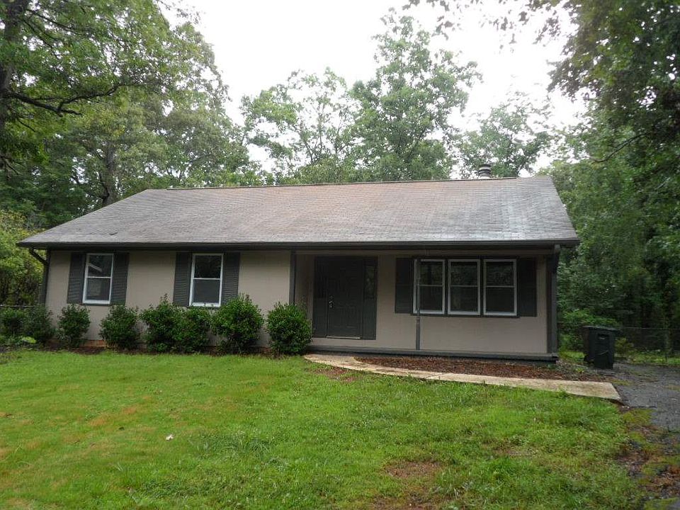 1st image of 324 Woodland Dr