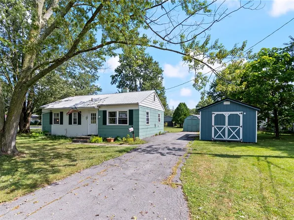 6 Seneca Manor Dr, Seneca Falls, NY 13148