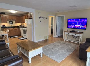 89 Ashworth Ave APT 8, Hampton, NH 03842