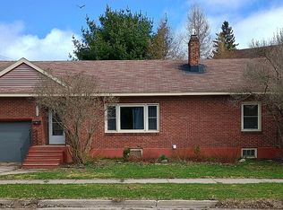 111 Adams Ave, Sault Sainte Marie, MI 49783