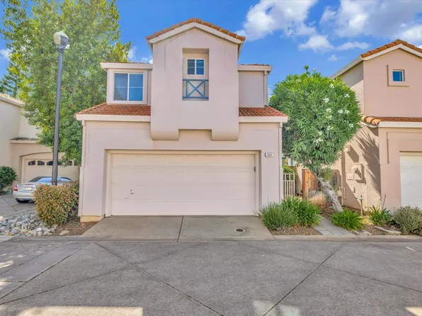 209 Pacific Oak Ct, Folsom, CA 95630