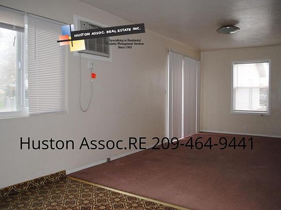 3rd image of 2640 N Myran Ave