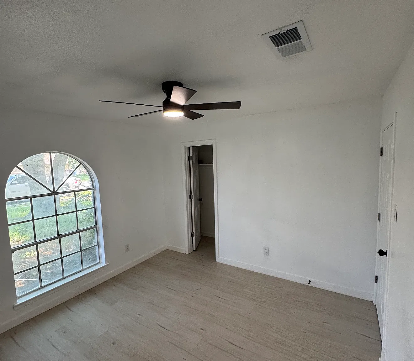 3 bed, 1318 sqft, $1,475 — Photo 4