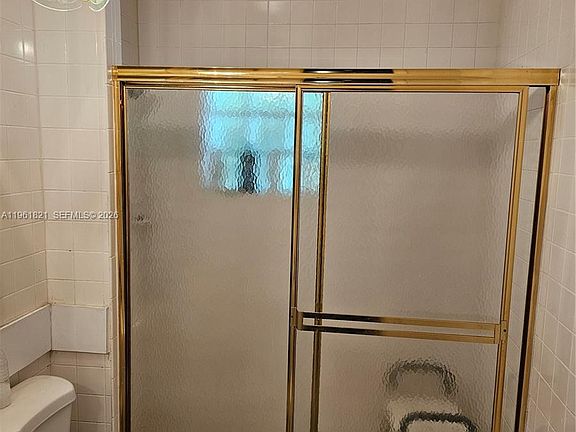 3rd image of 9905 Marlin Rd