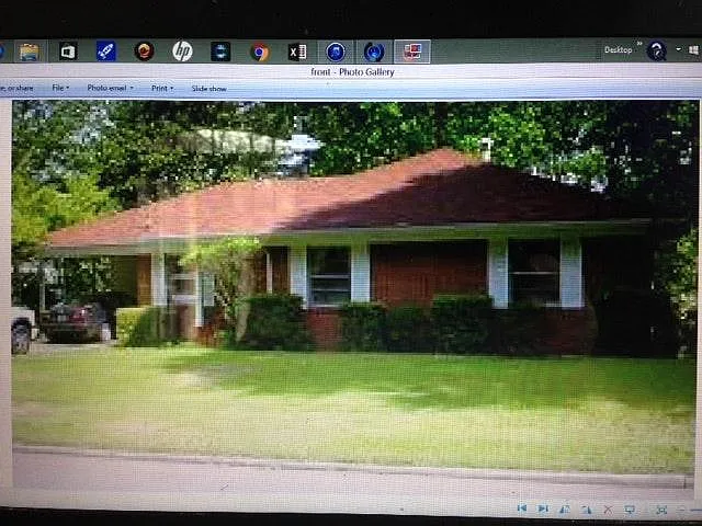 1340 Normandy Dr NE — Photo 1