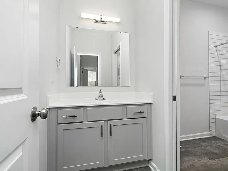 2109 Aldrich — Photo 11
