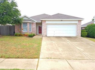 3944 Overlake Dr, Denton, TX 76210
