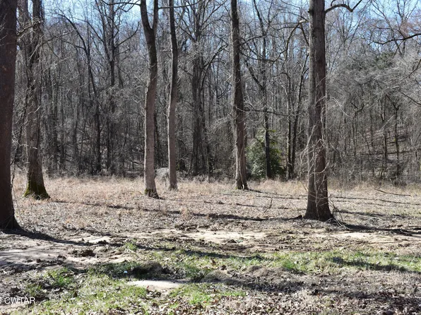 412 Lakewood Dr E, Jackson, TN 38305