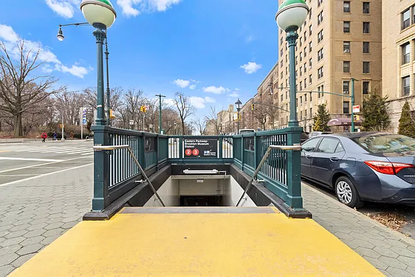 Sold by Mont Sky Real Estate | media 11