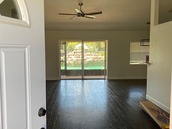 4th image of 1913 Gloria Cir NE