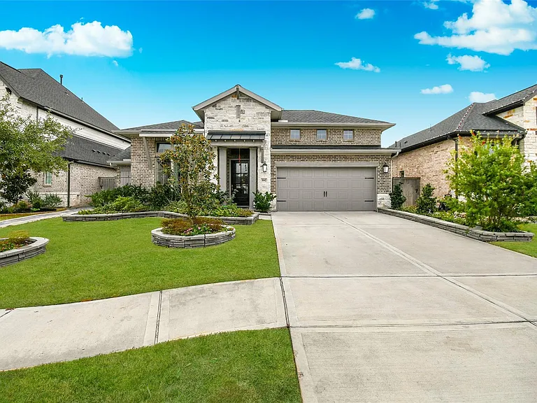 5042 Albany Shores Ln — Photo 3