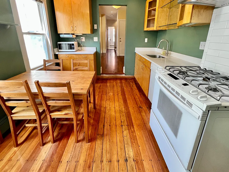32 Fairmont Ave #1R