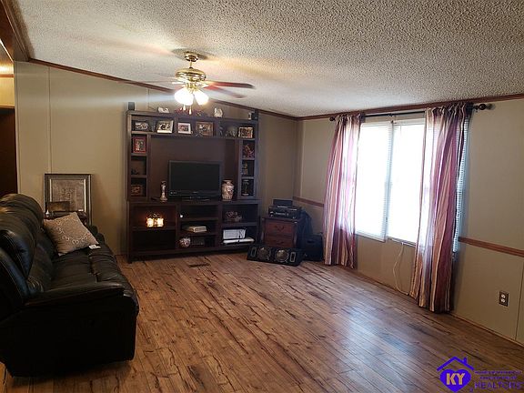 4th image of 170 Timberline Dr