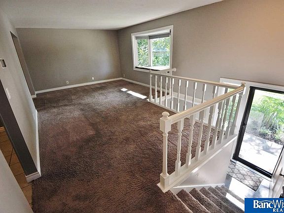 3rd image of 8110 Cobblestone Cir