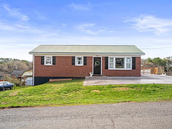 3rd image of 5434 Lovell Dr