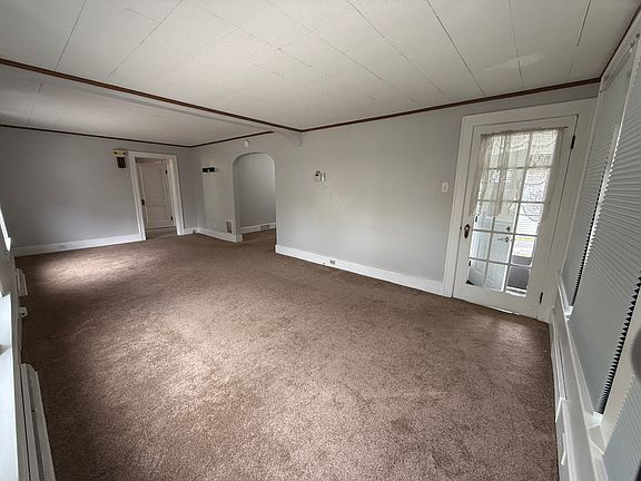 3rd image of 1035 Oliver St #3