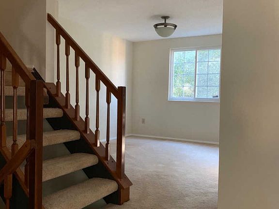 3rd image of 3535 Belfry Ln