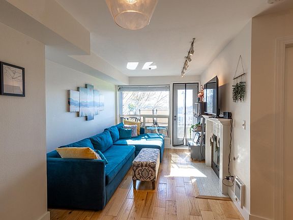 4th image of 530 Melrose Ave E APT 102
