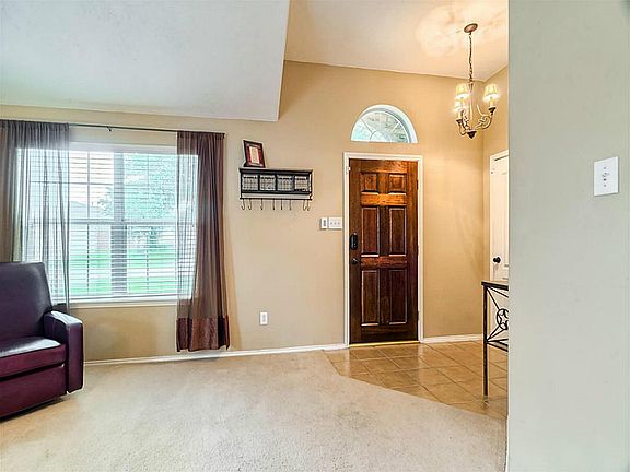 4th image of 11819 Canyon Falls Dr
