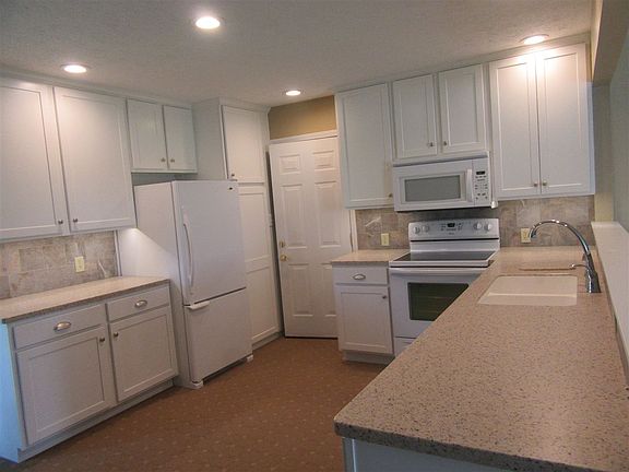 5th image of 7051 N County Road 600 E