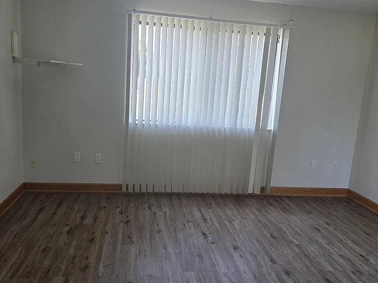 3915 Mount Sterling Ave — Photo 20