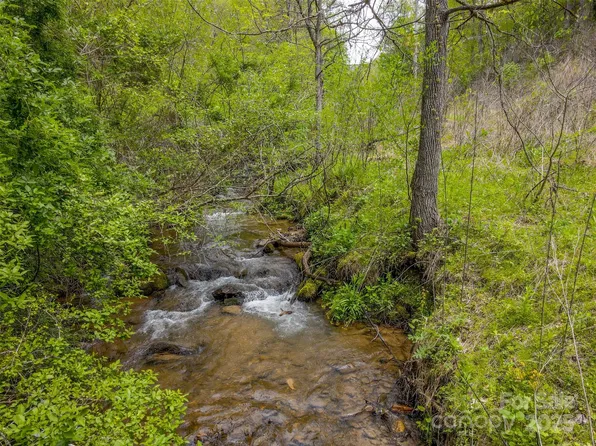 2360 Wayehutta Rd, Cullowhee, NC 28723