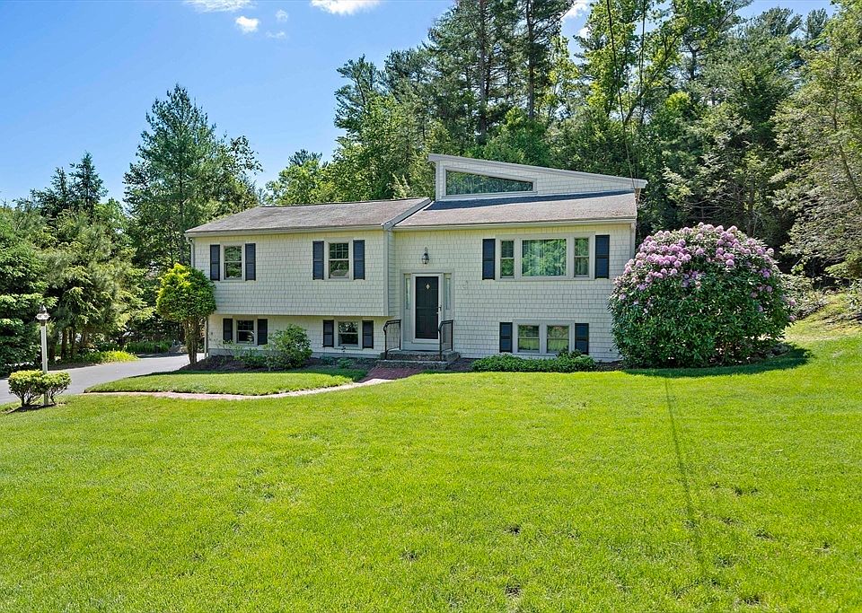 1st image of 46 Tower Hill Dr