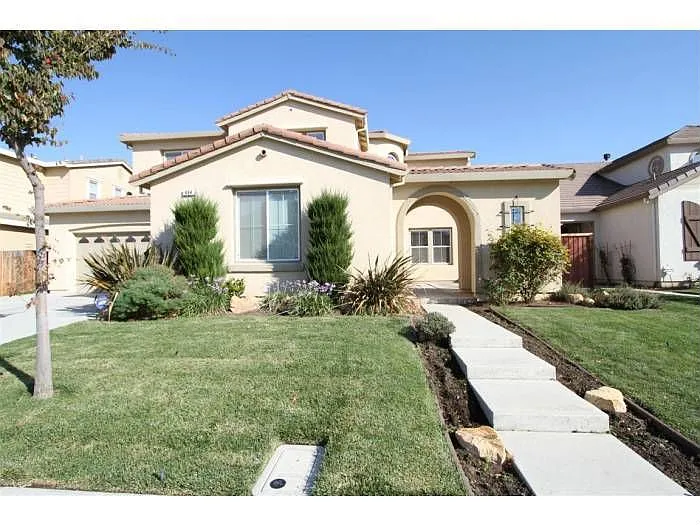 464 Fisher Ct photo 1